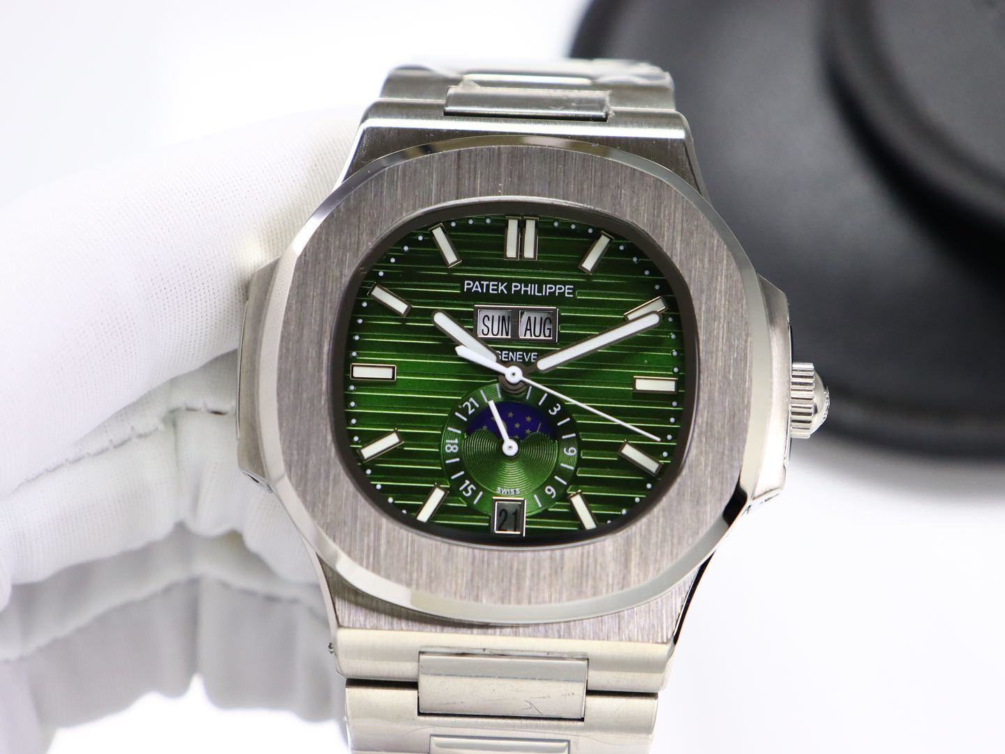 42ae84d3 Patek Philippe Nautilus Annual calendar. Moon Phases. Steel 5726/1A-014 - Image 1